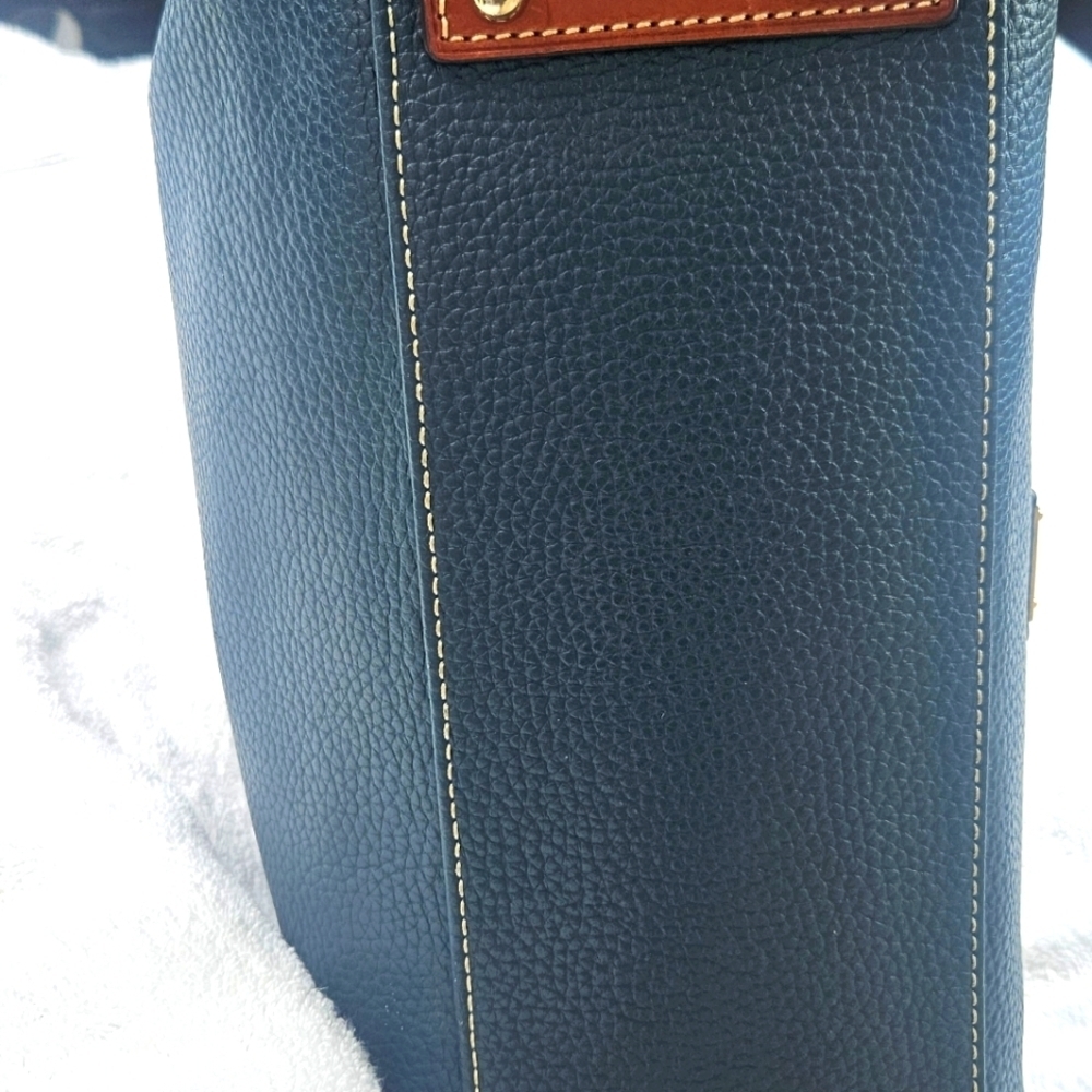 Dooney & Bourke Marine Blue Pebbled Leather Cooper Hobo Bag Leather&Gold Accents - Picture 6 of 14